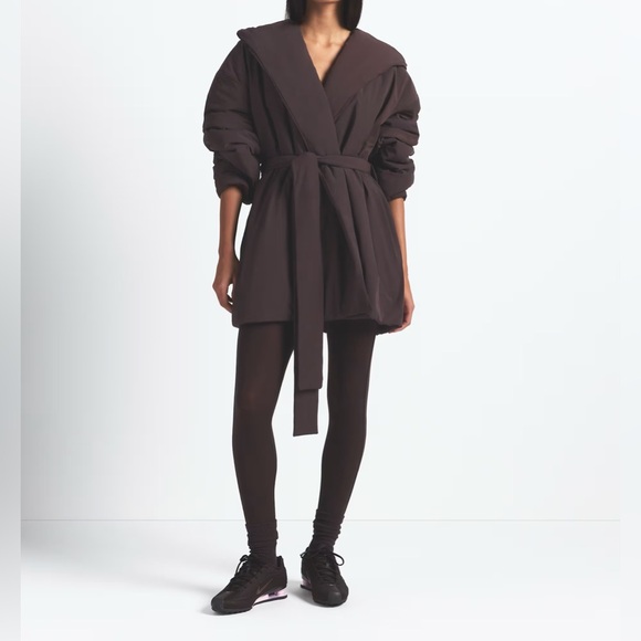 NikeSKIMS Woven Nylon Wrap Coat - Picture 1 of 4